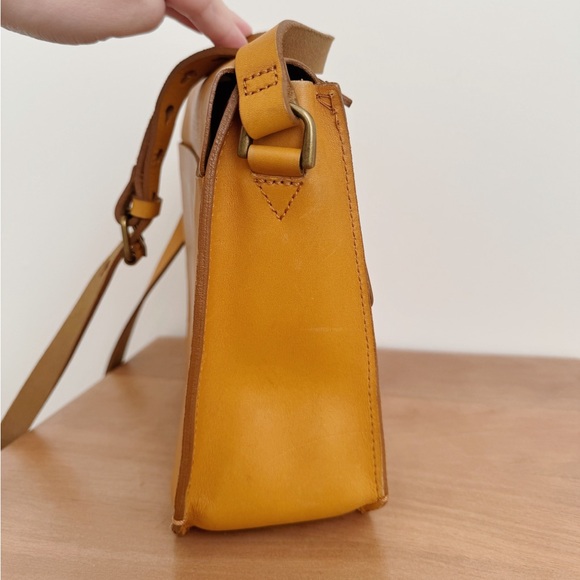 Madewell Brisbane Crossbody Bag - Picture 5 of 14